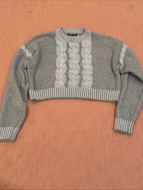 Wms med Gray Cropped Cable Knit Crewneck Sweater